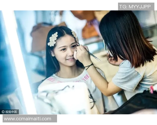 足球明星妆容大揭秘轻松学会打造球场风采的化妆教程与示范图片